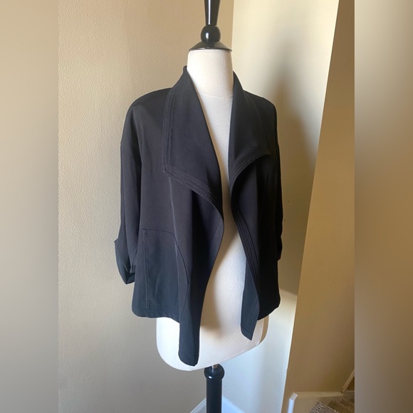 Max Studio Jacket - Small - Picture 2 of 9